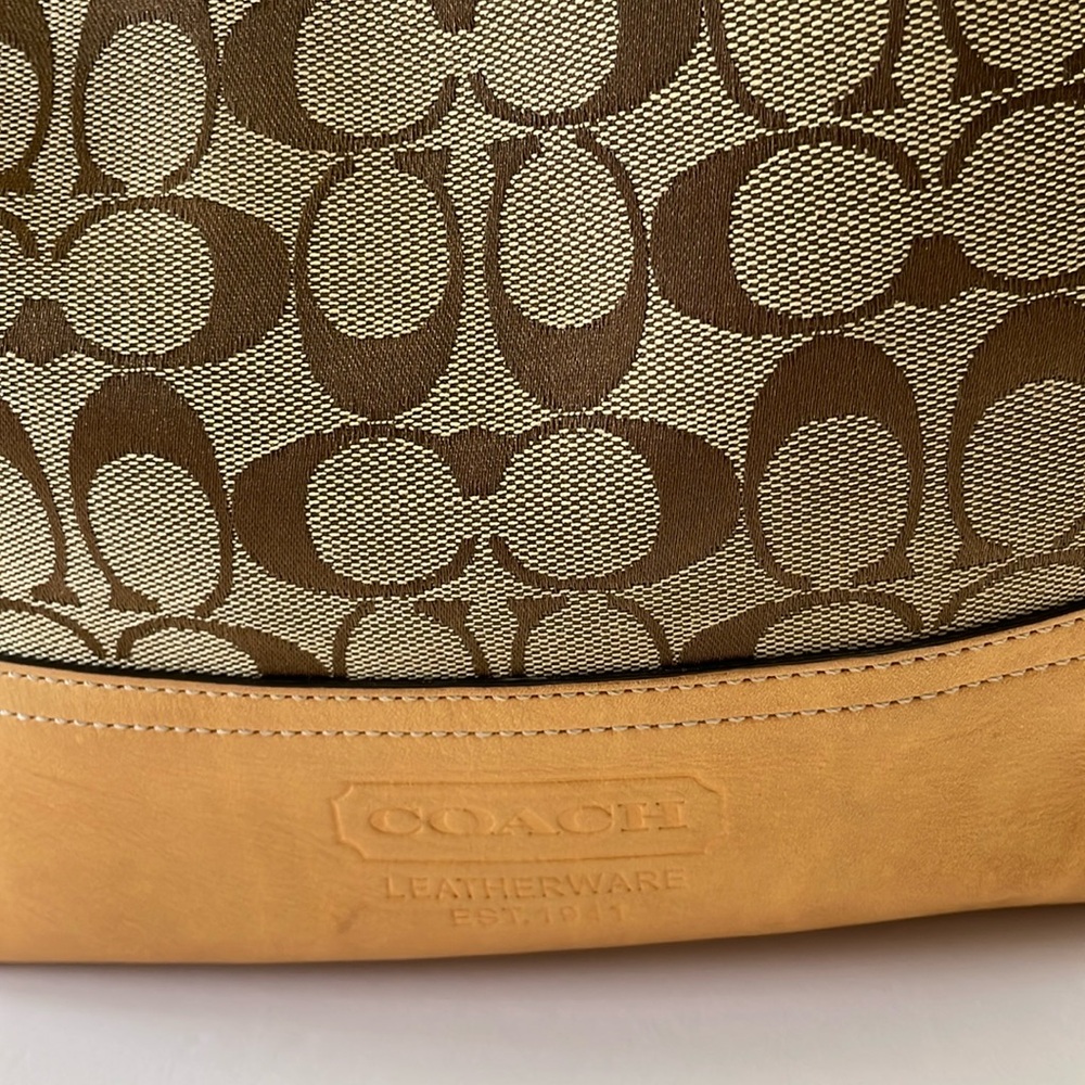 Coach Vintage Hamptons Signature Hobo Khaki Tan - Picture 7 of 13